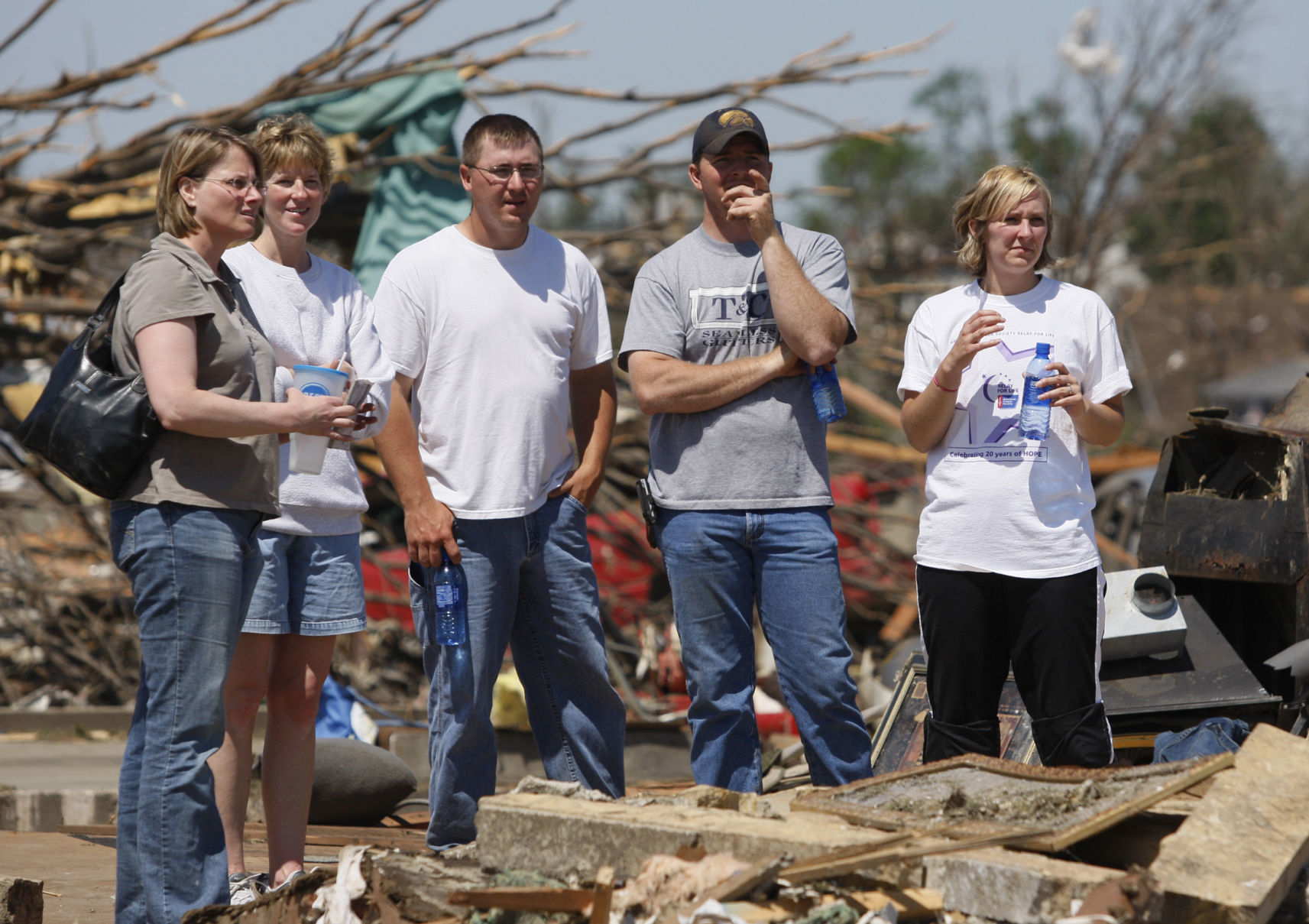 052608mp-parkersburg-torn-6